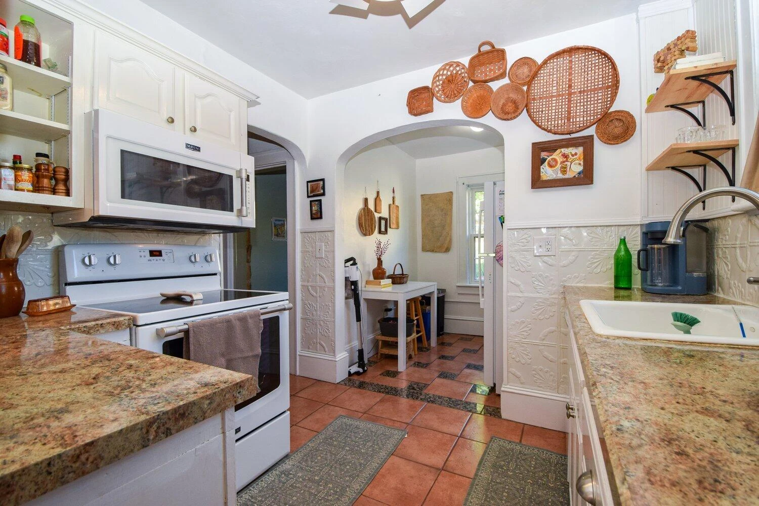 3017 Woodlawn AVE - Photo 14
