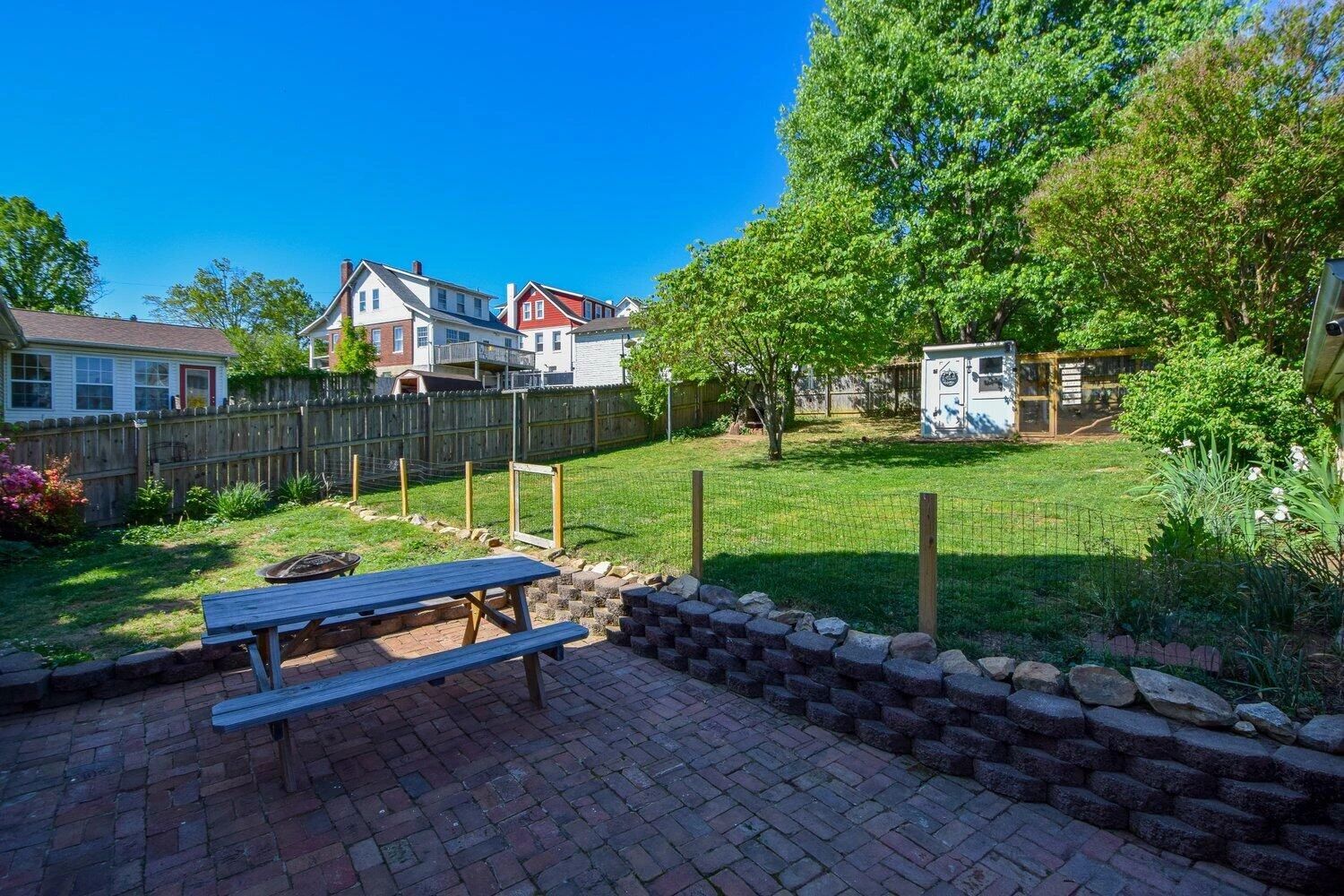 3017 Woodlawn AVE - Photo 32
