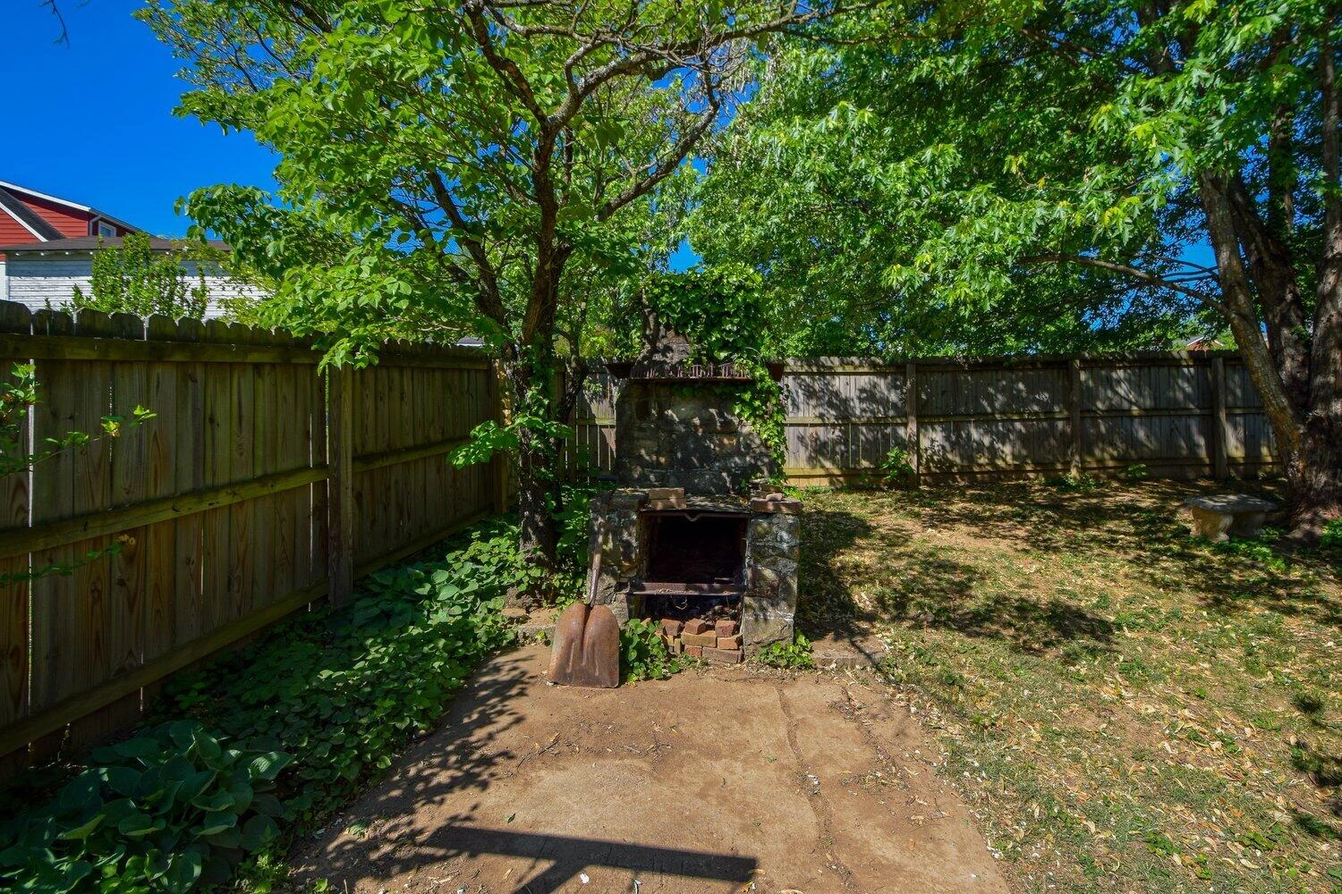 3017 Woodlawn AVE - Photo 34