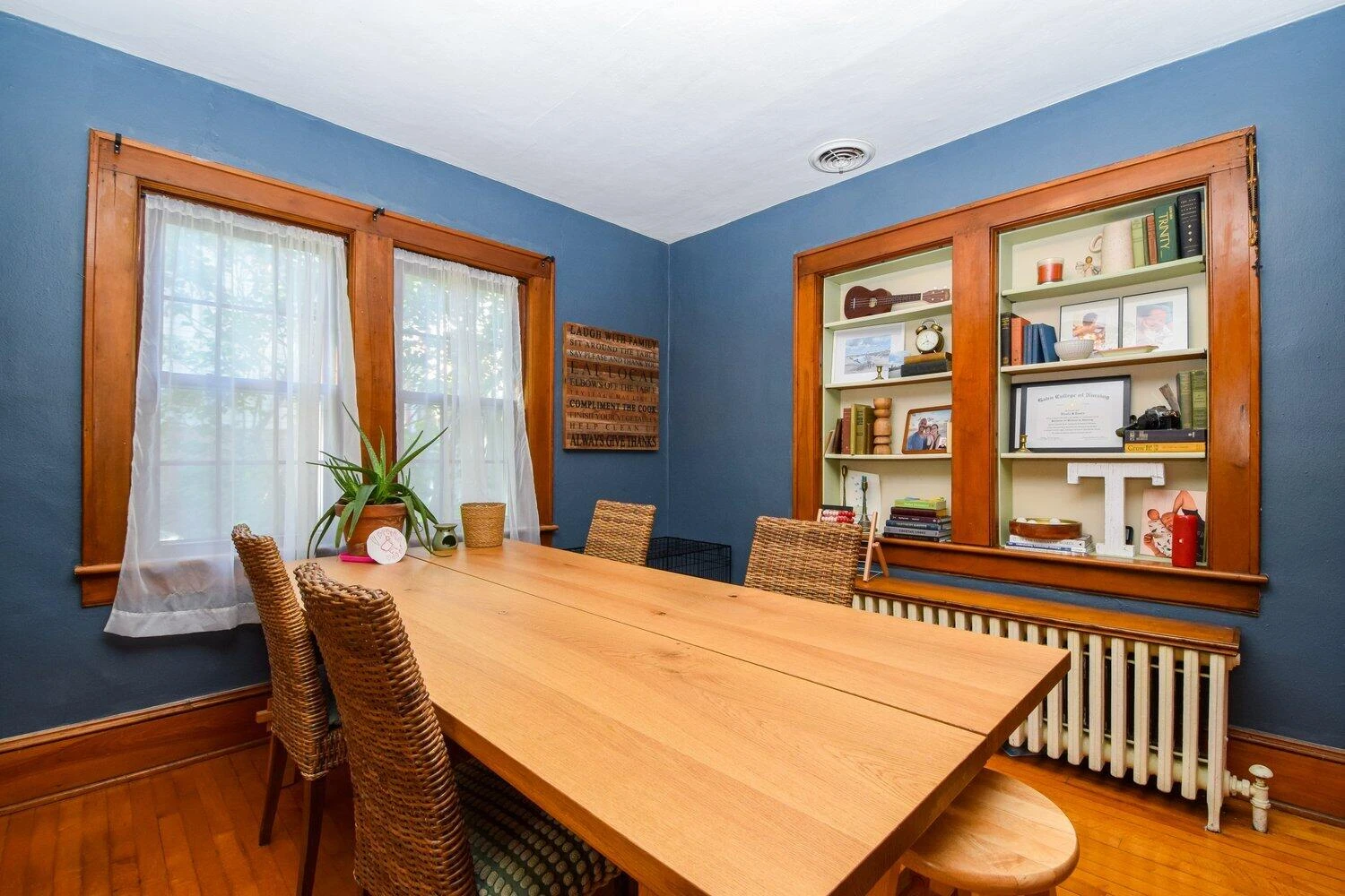 3017 Woodlawn AVE - Photo 10