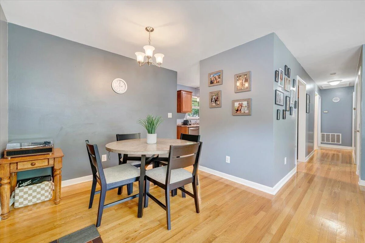 2819 Embassy DR - Photo 13