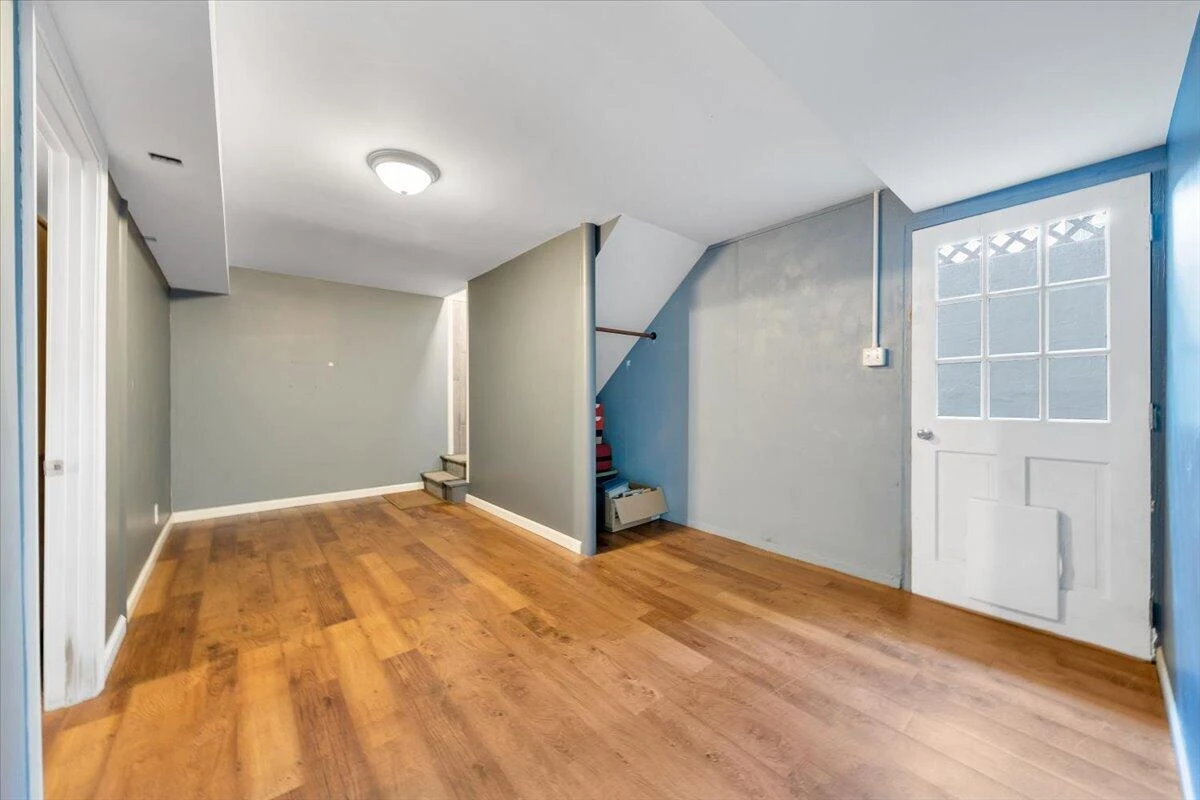 2819 Embassy DR - Photo 33