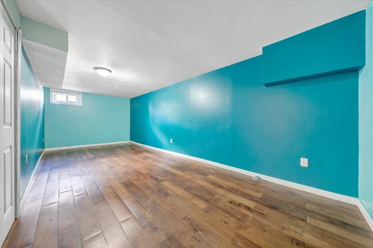 2819 Embassy DR - Photo 35