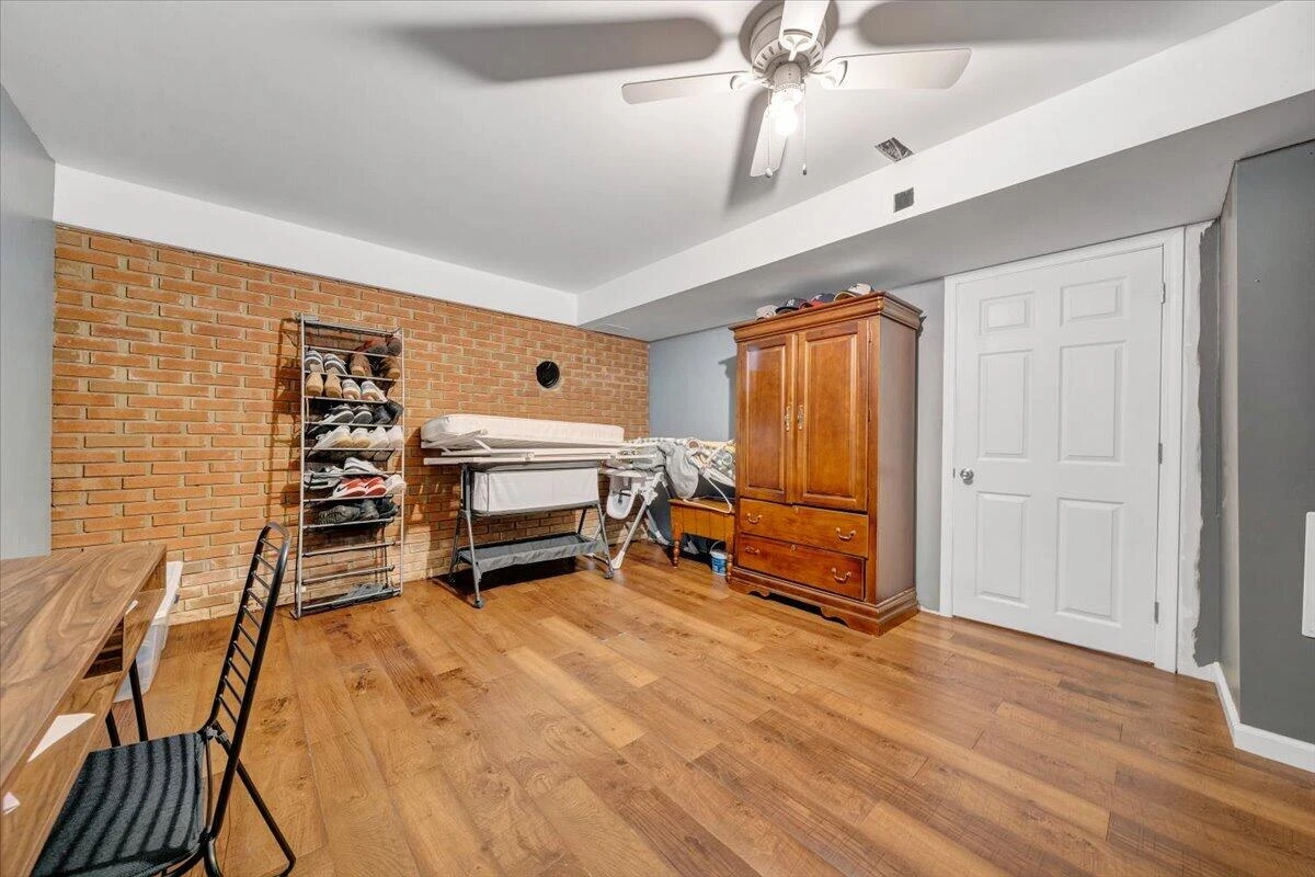 2819 Embassy DR - Photo 38