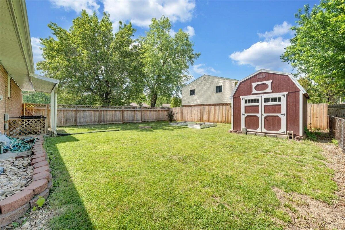 2819 Embassy DR - Photo 44