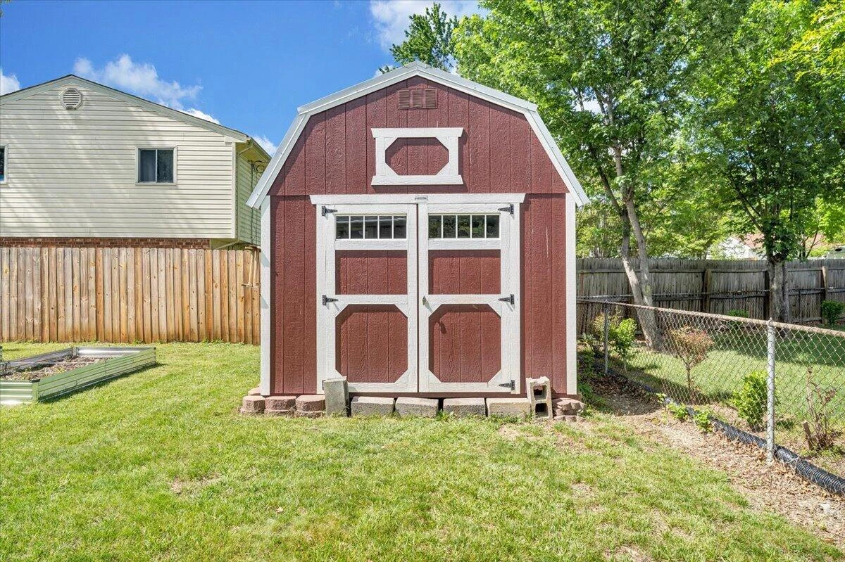 2819 Embassy DR - Photo 45