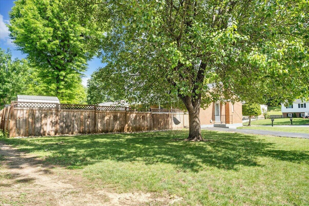 2819 Embassy DR - Photo 55