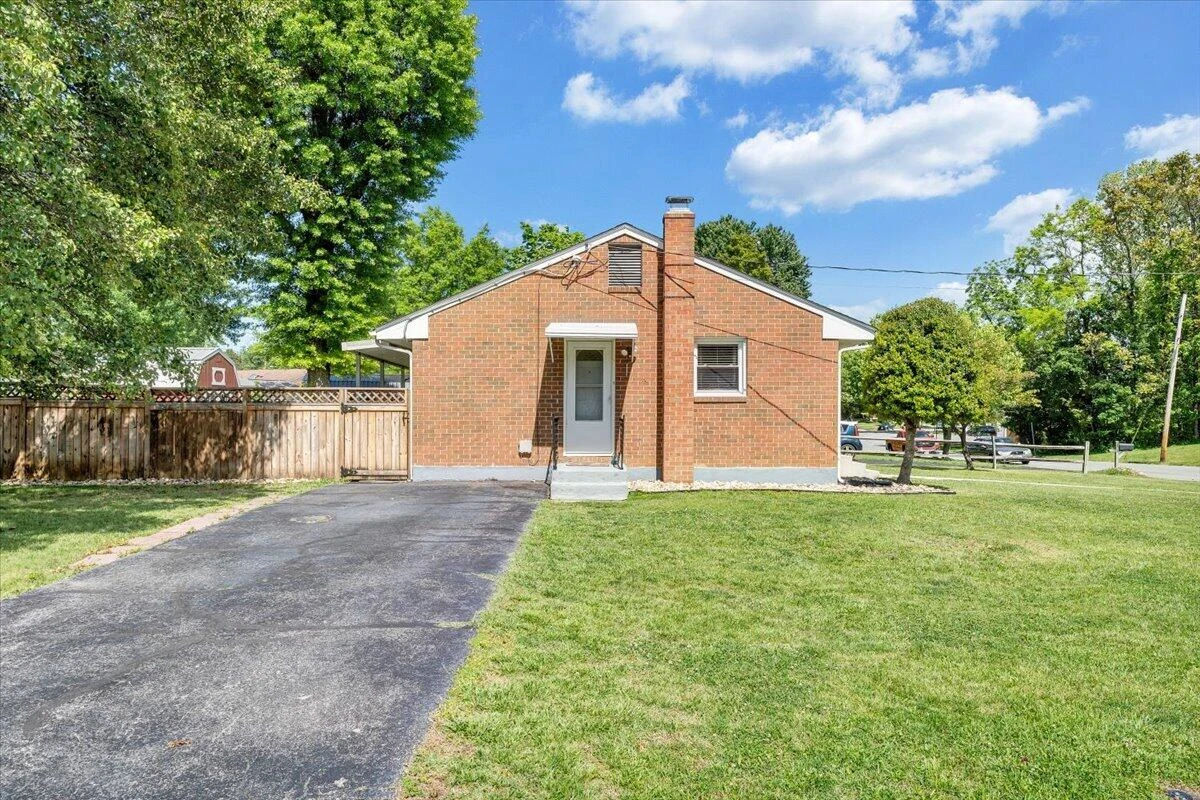 2819 Embassy DR - Photo 56