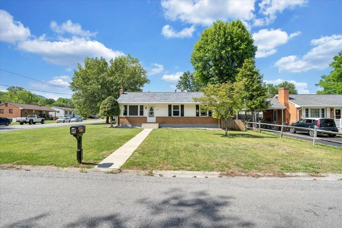 2819 Embassy DR - Photo 60