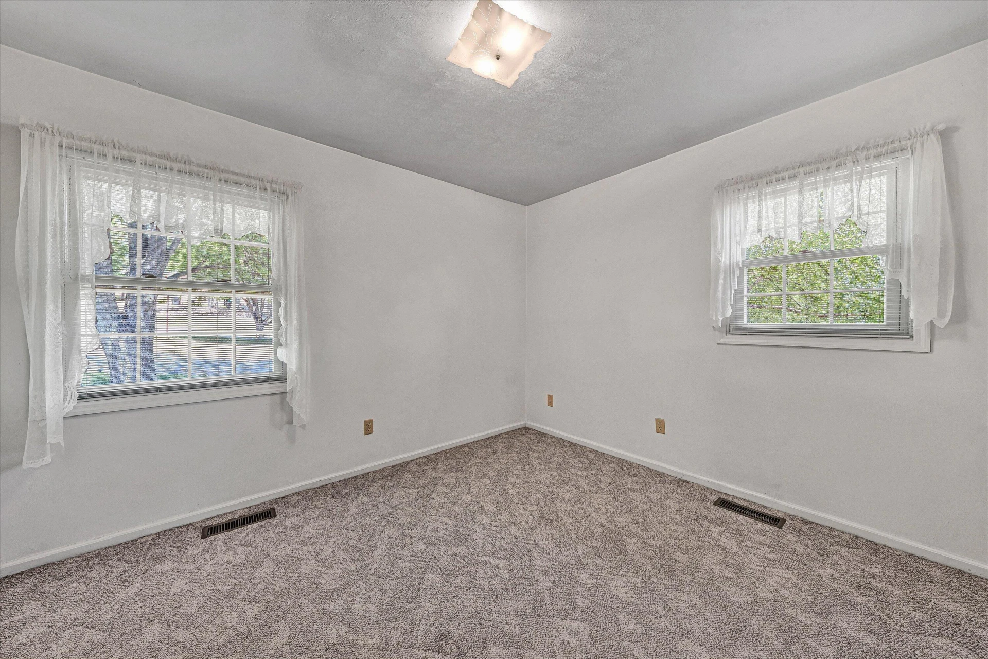 4940 North Lake DR - Photo 23