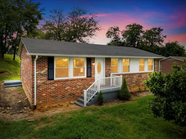 2305 Elmwood ST, Radford, VA, 24141