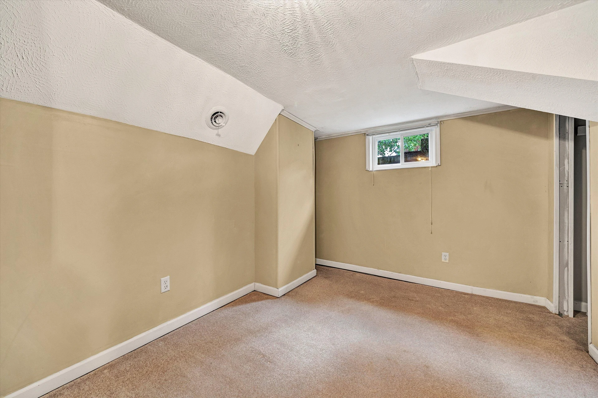 2251 Moir ST - Photo 16