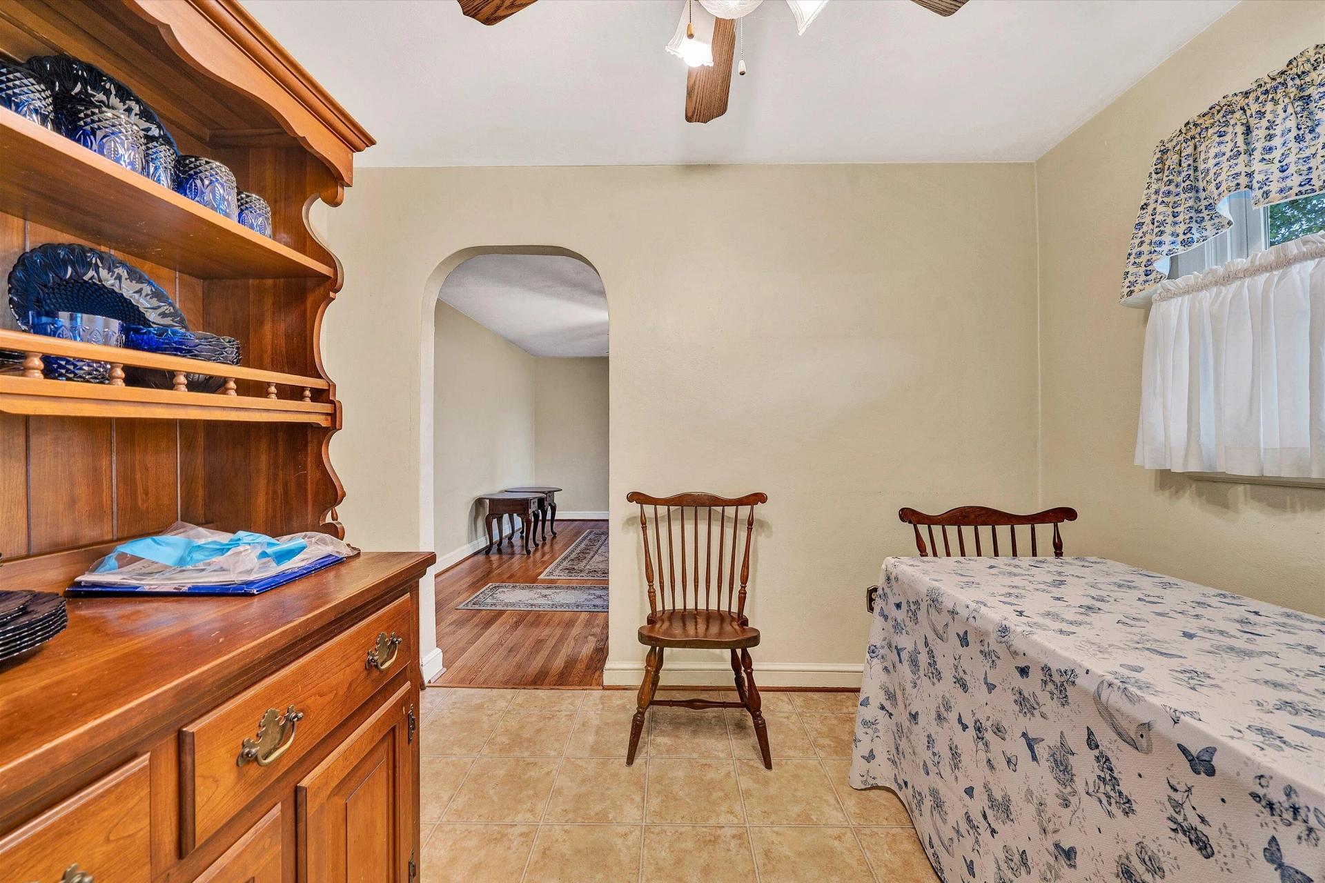 2251 Moir ST - Photo 6