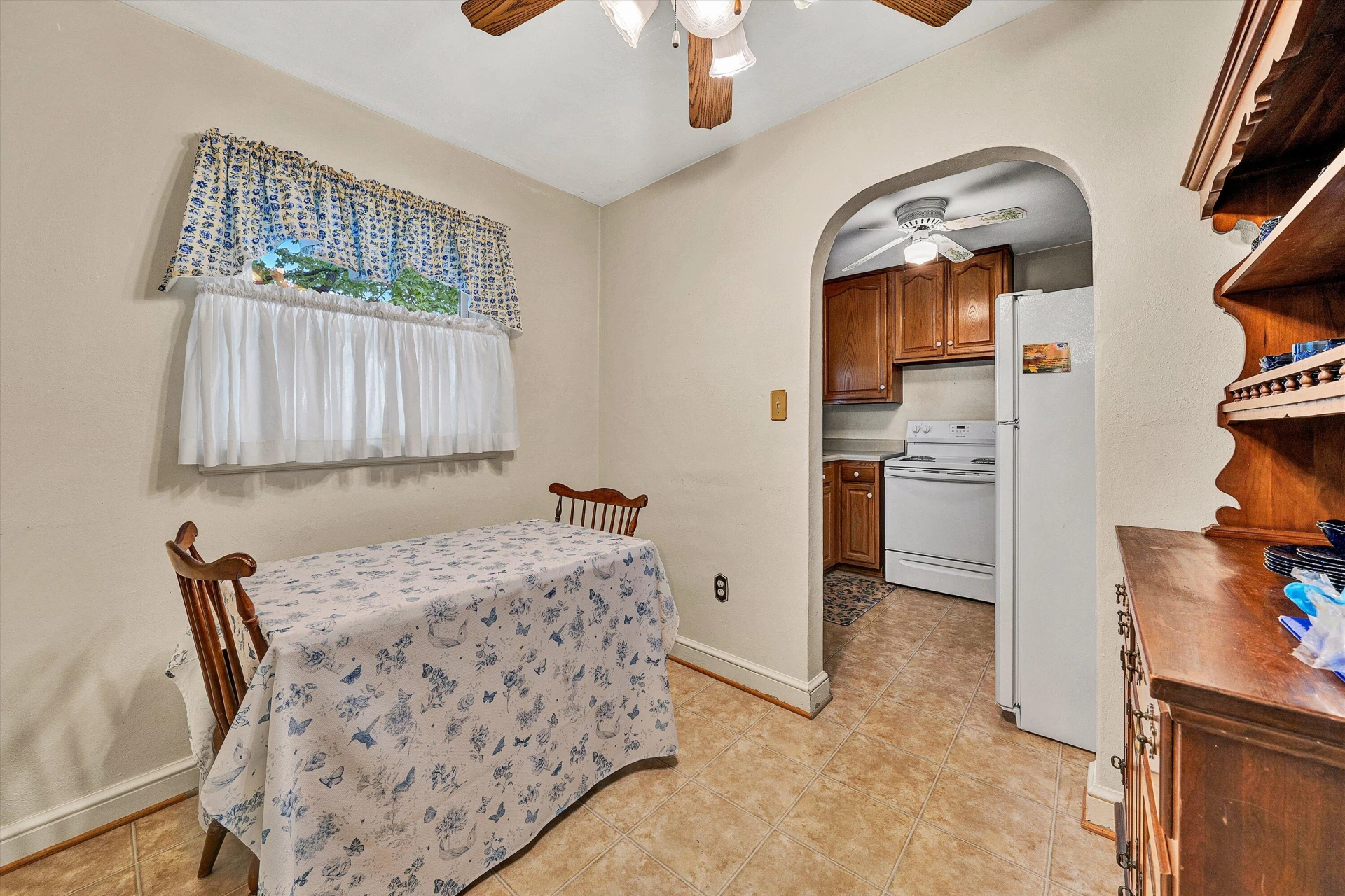 2251 Moir ST - Photo 7
