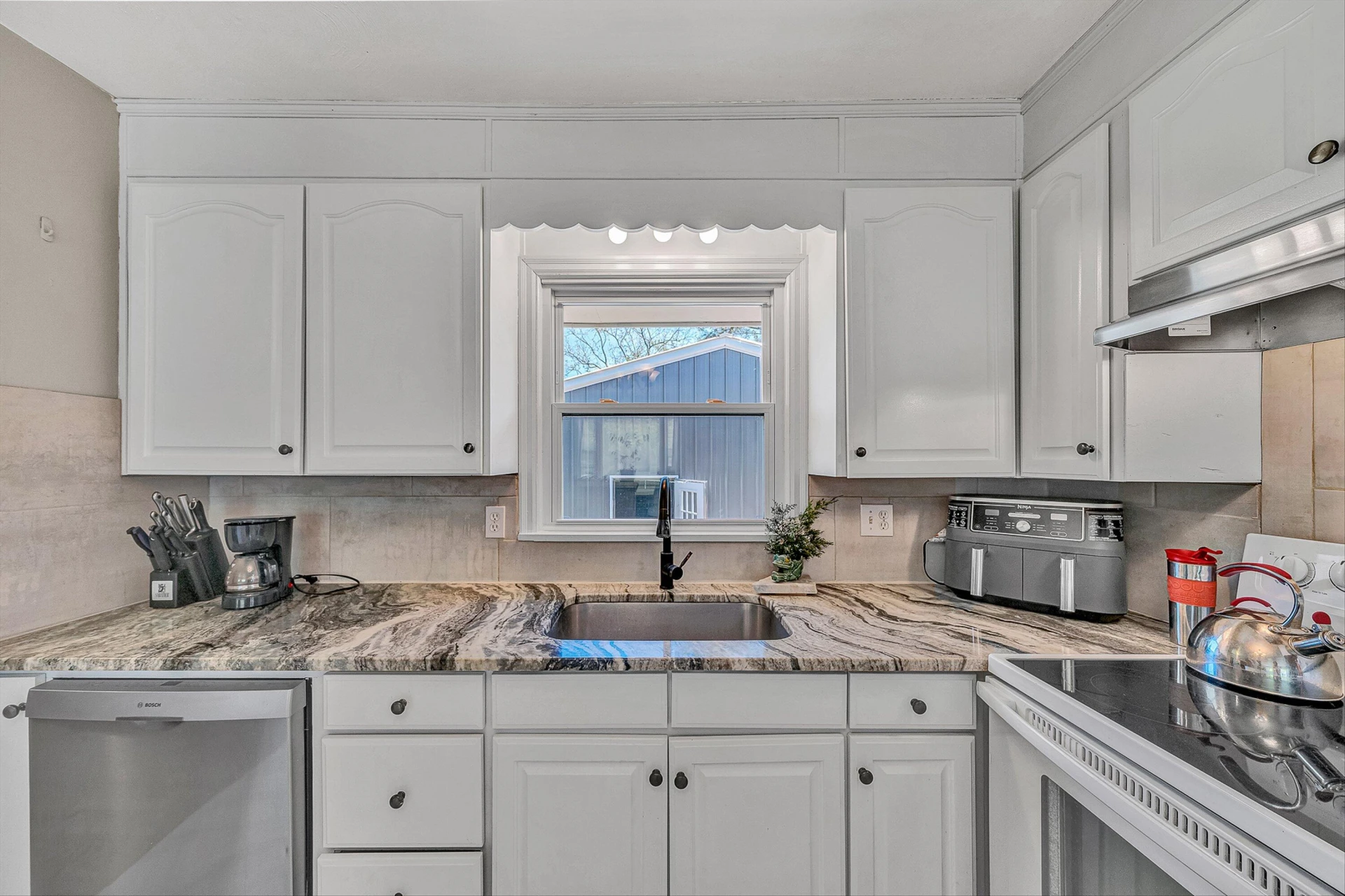 4758 Bandy RD - Photo 15