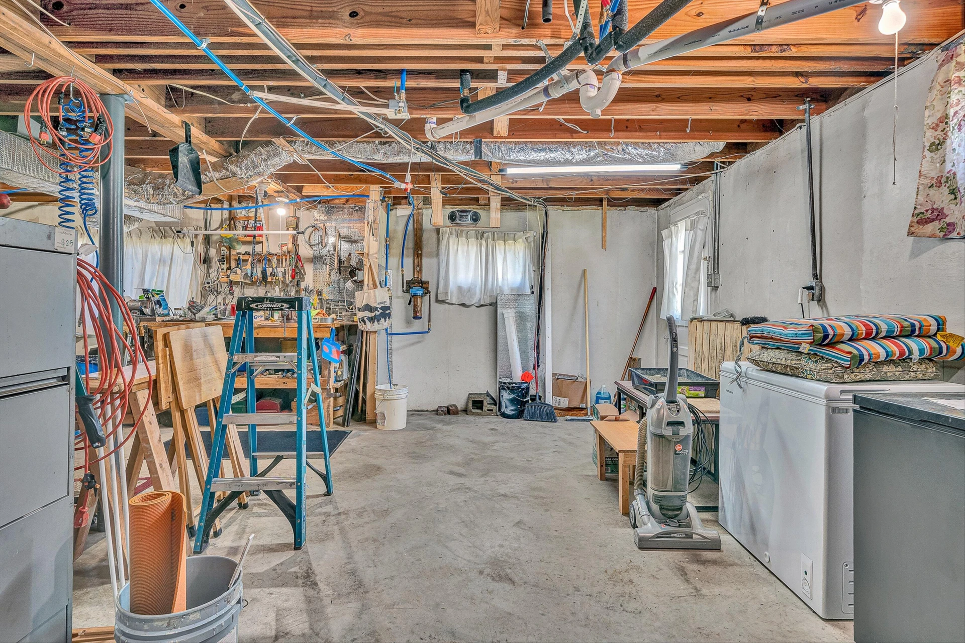 4758 Bandy RD - Photo 32