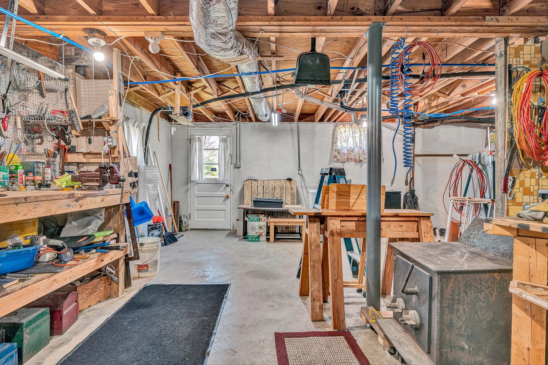 4758 Bandy RD - Photo 34