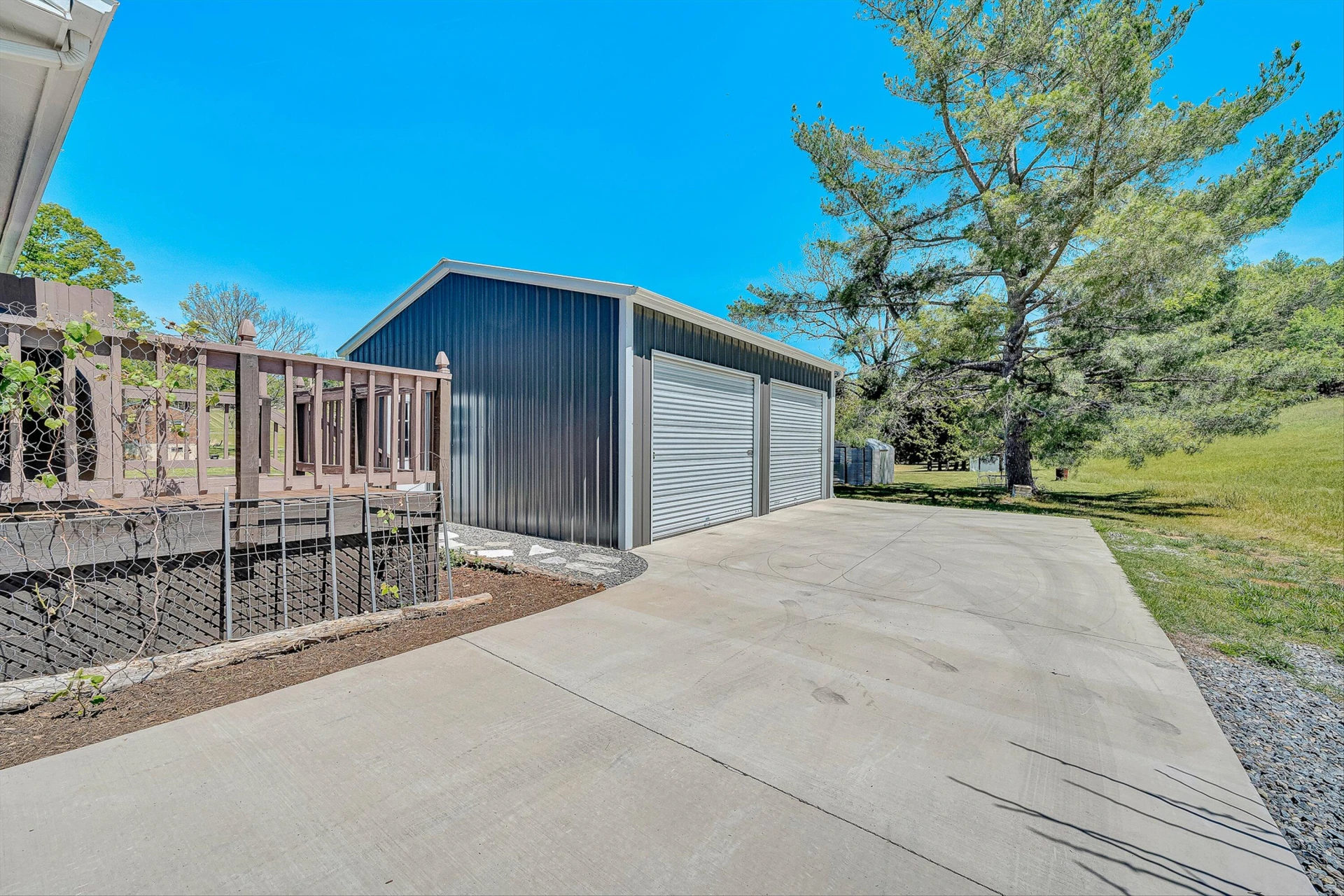 4758 Bandy RD - Photo 40