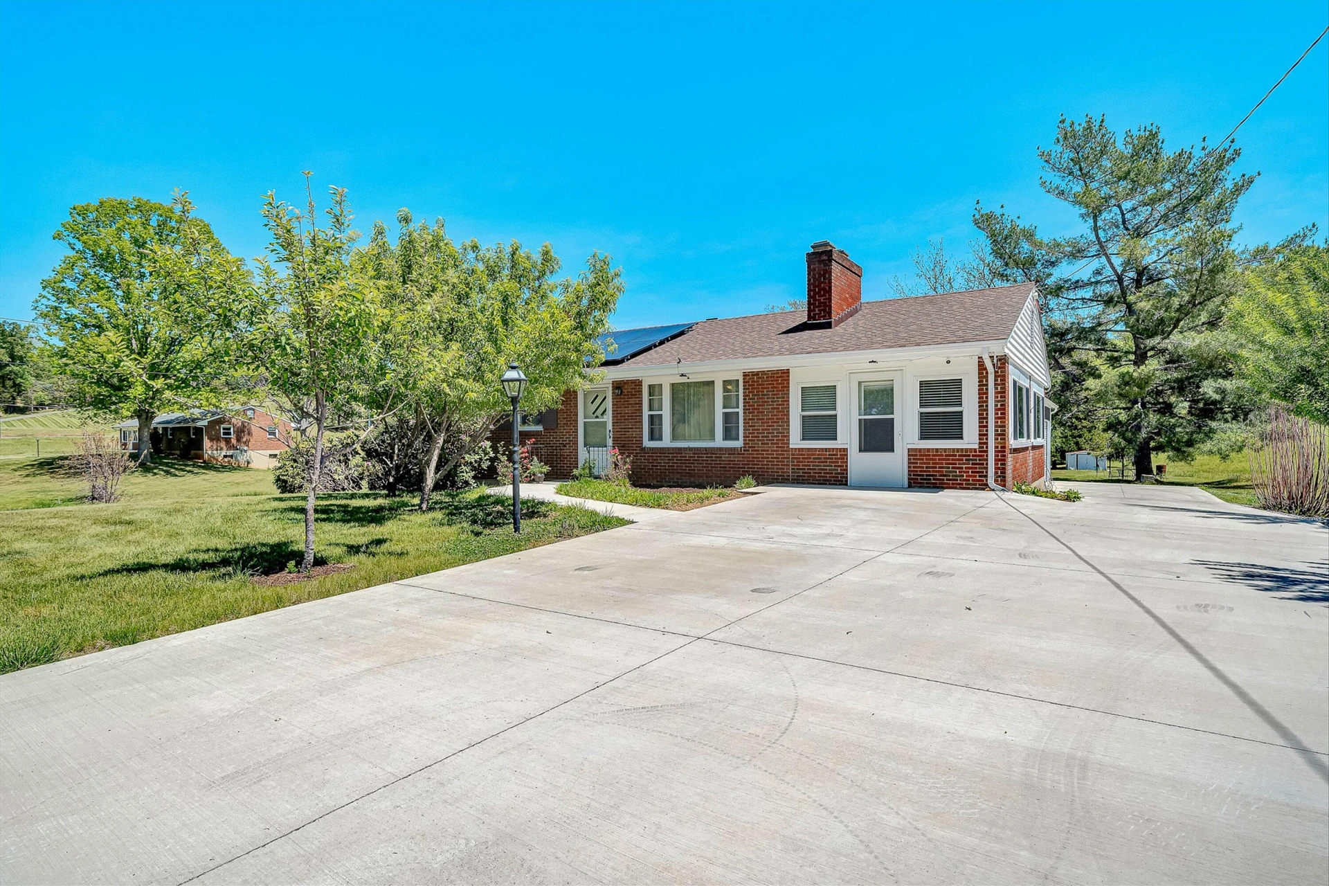 4758 Bandy RD - Photo 6