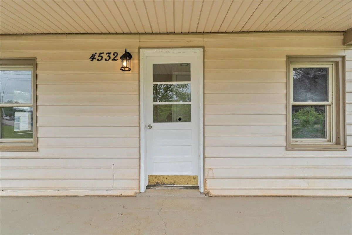 4532 Tacoma ST - Photo 7