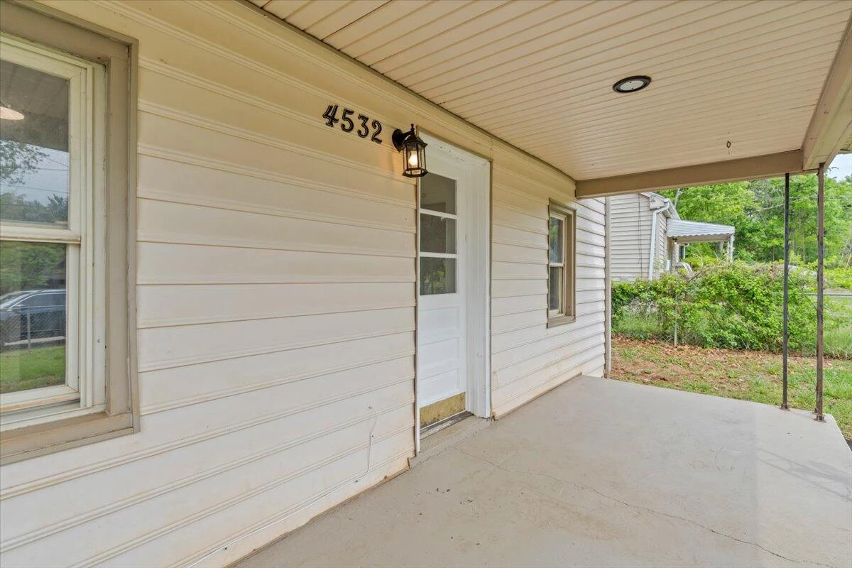 4532 Tacoma ST - Photo 8