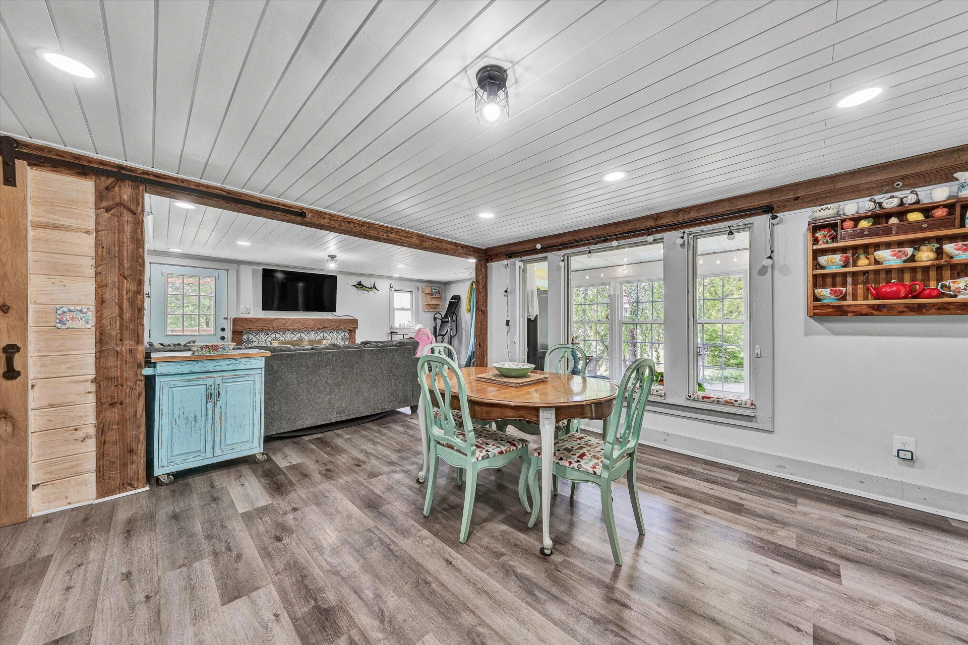 3913 Saul LN - Photo 10