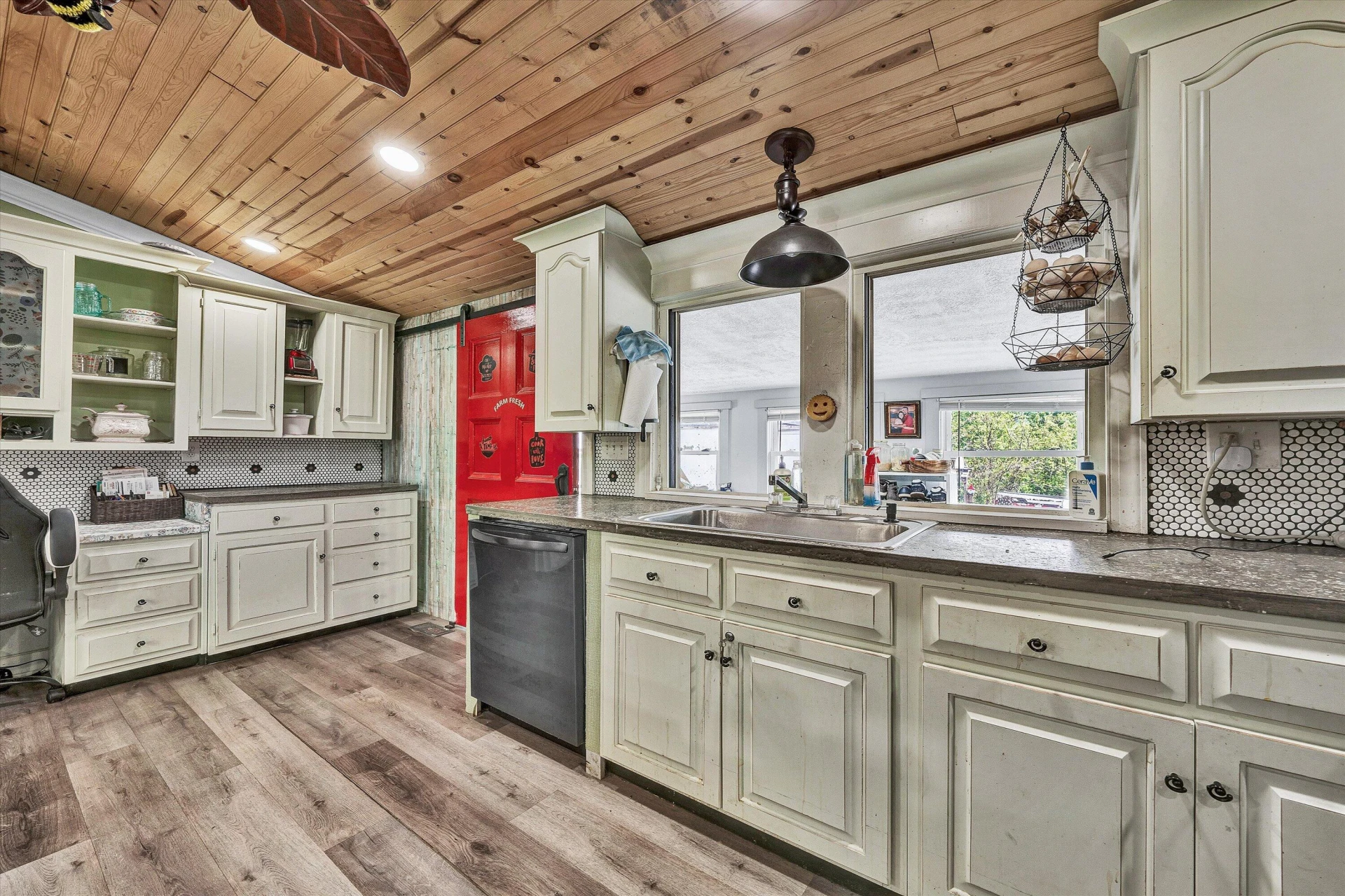 3913 Saul LN - Photo 18