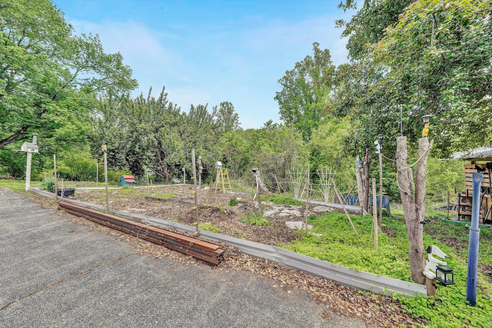 3913 Saul LN - Photo 39