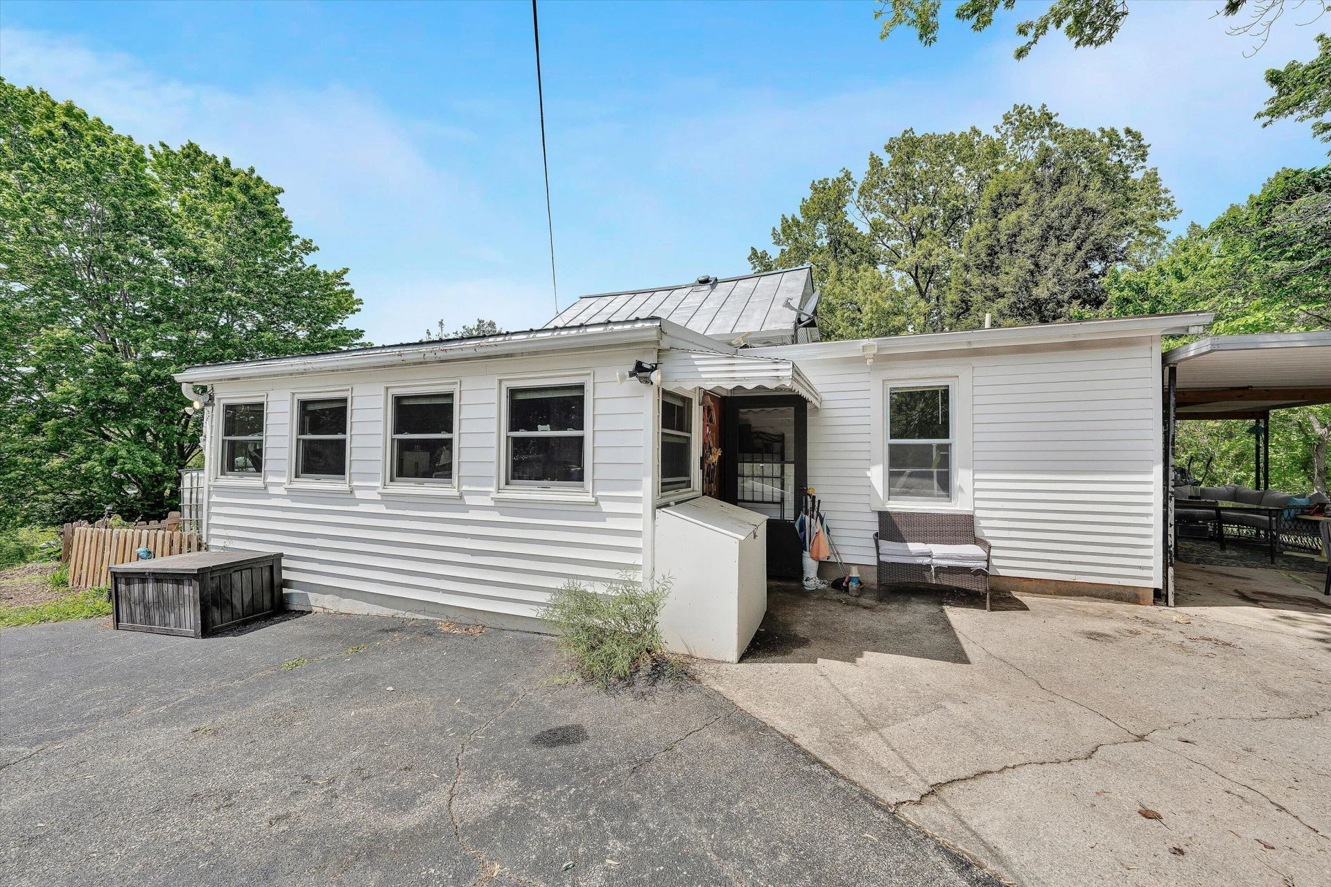 3913 Saul LN - Photo 48