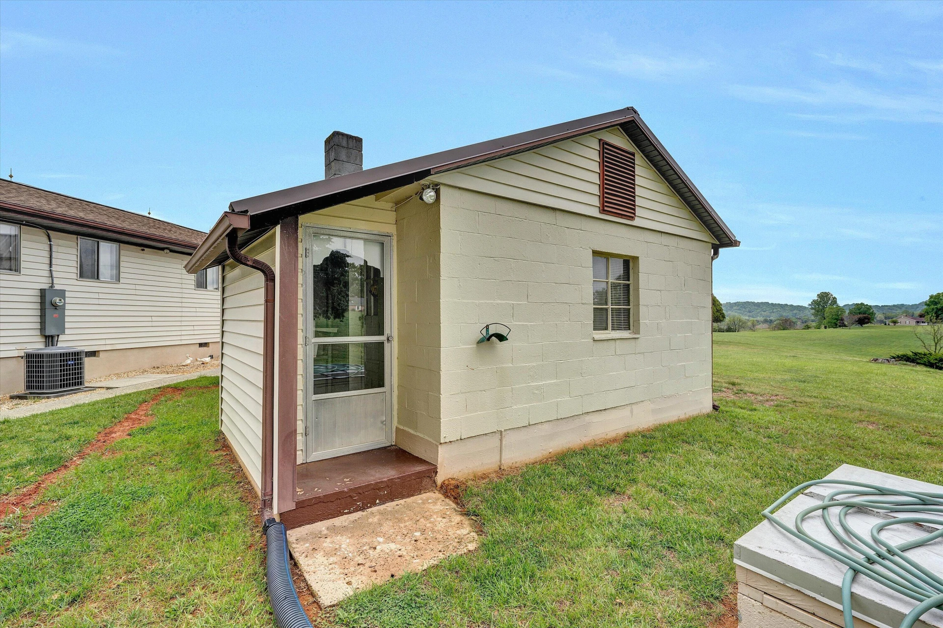 1151 Wheatland RD - Photo 32