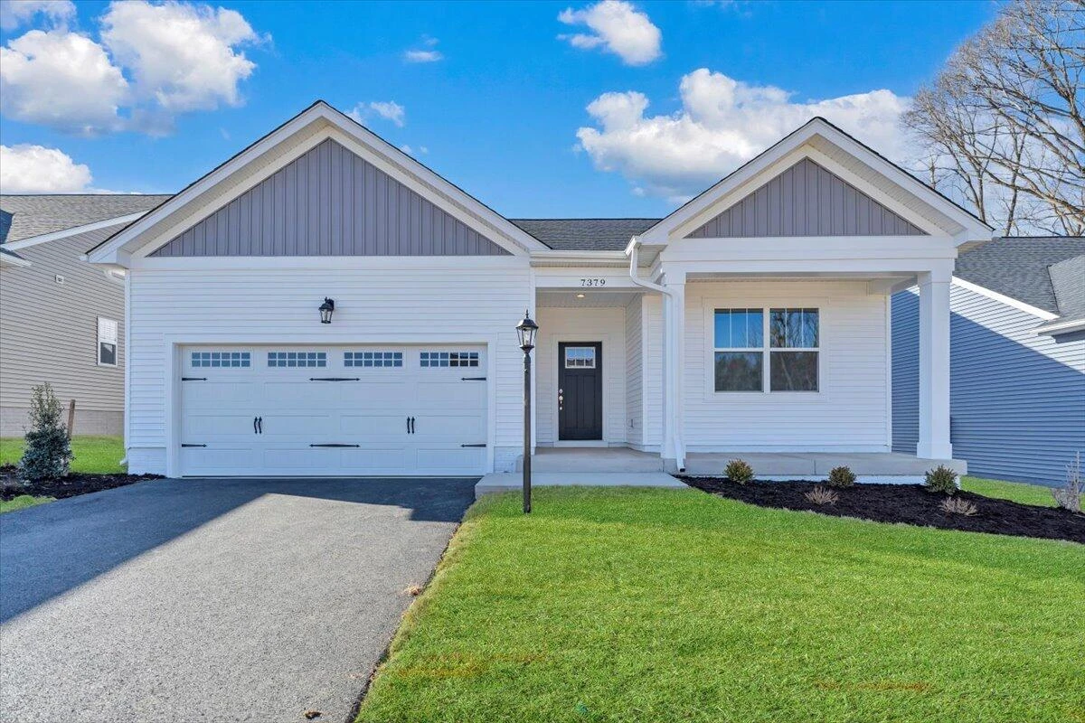 7379 King's Pointe DR