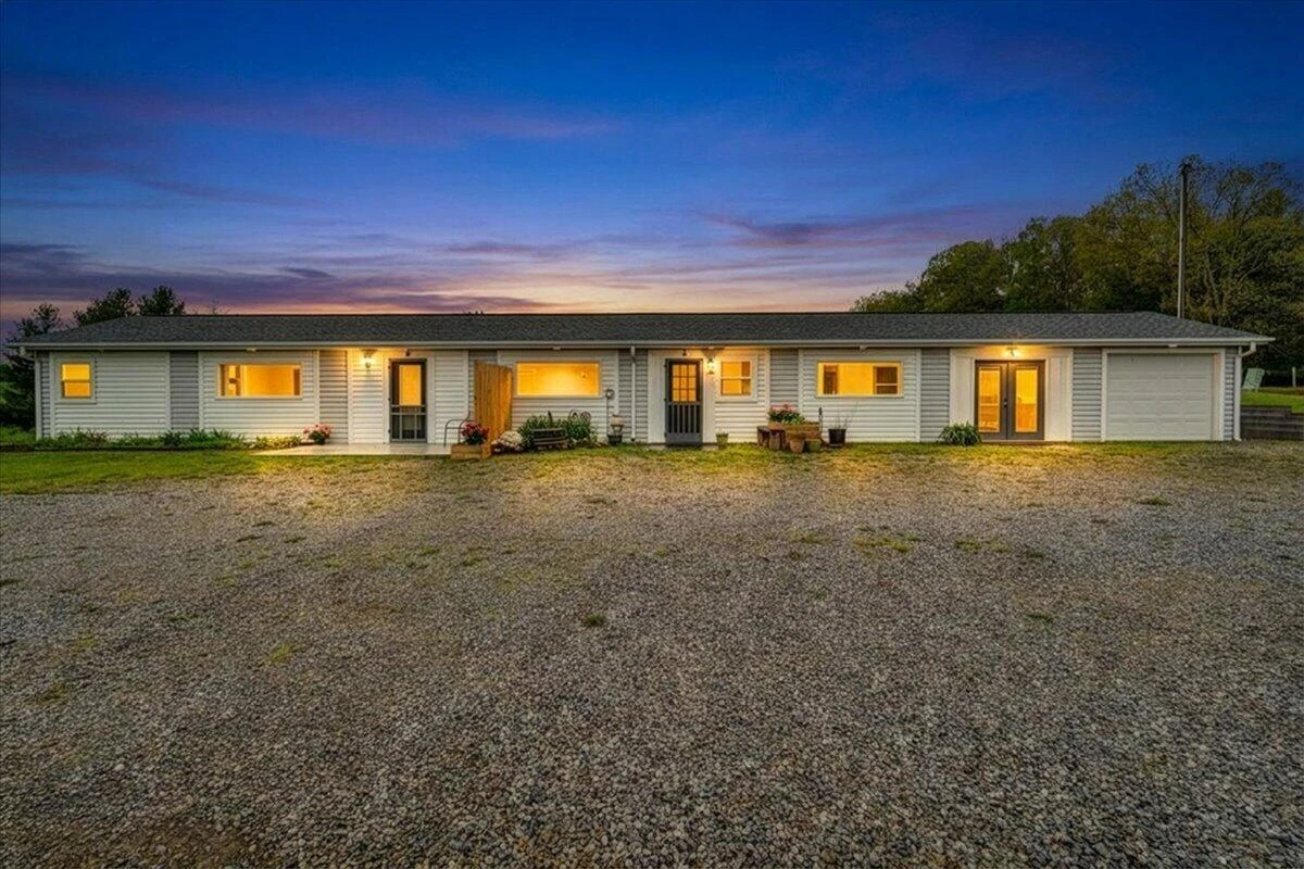1011 Wilson Cemetery RD