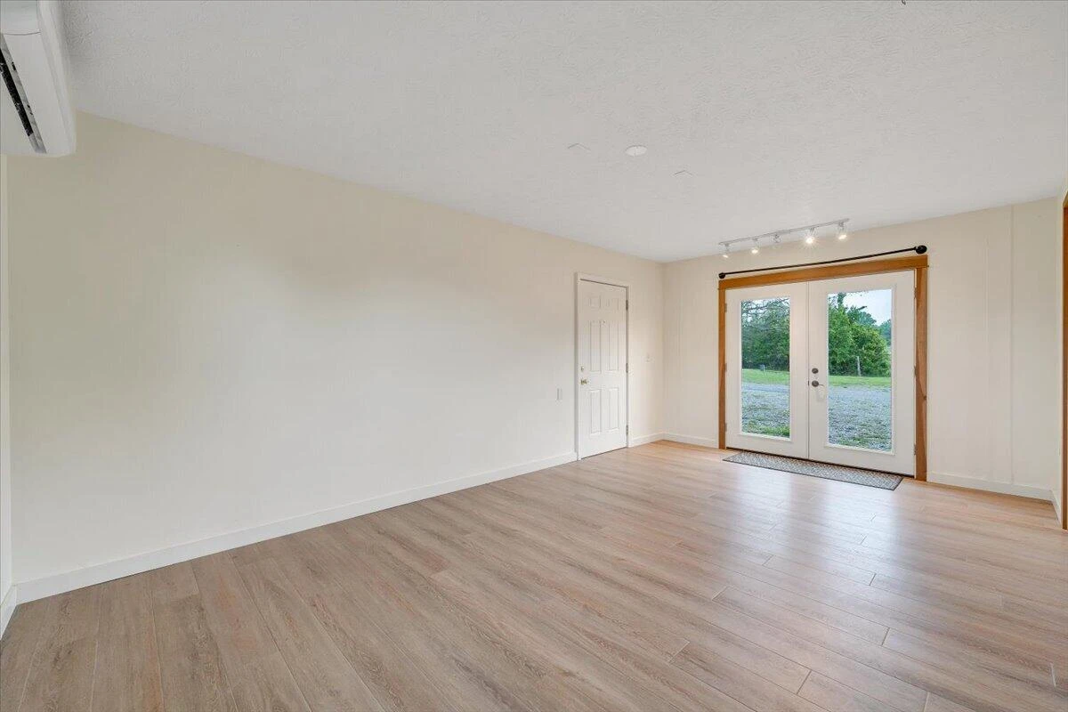 1011 Wilson Cemetery RD - Photo 11