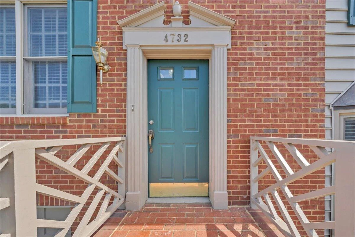 4732 Wembley PL - Photo 2