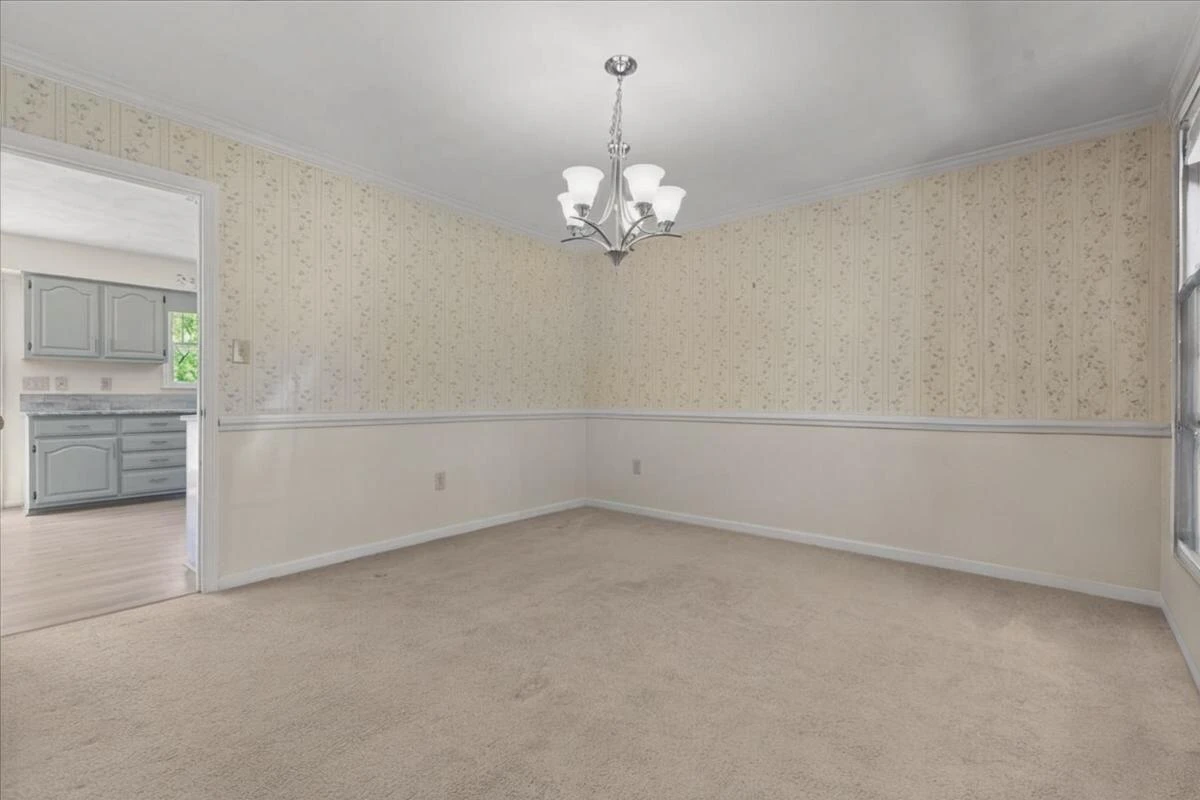 716 Debra LN - Photo 15