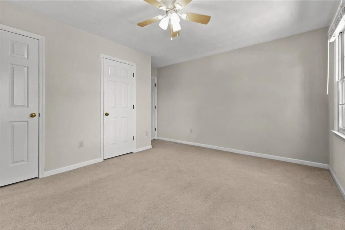 716 Debra LN - Photo 25