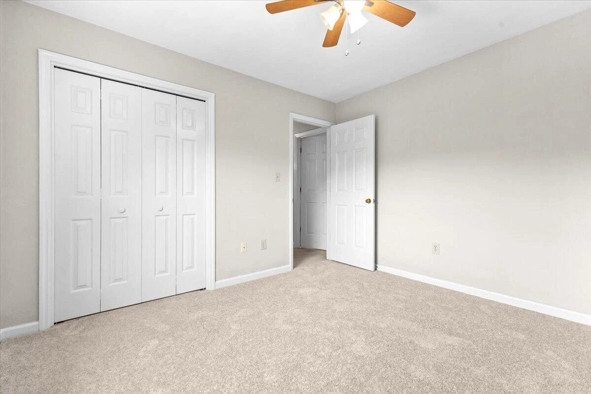 716 Debra LN - Photo 26