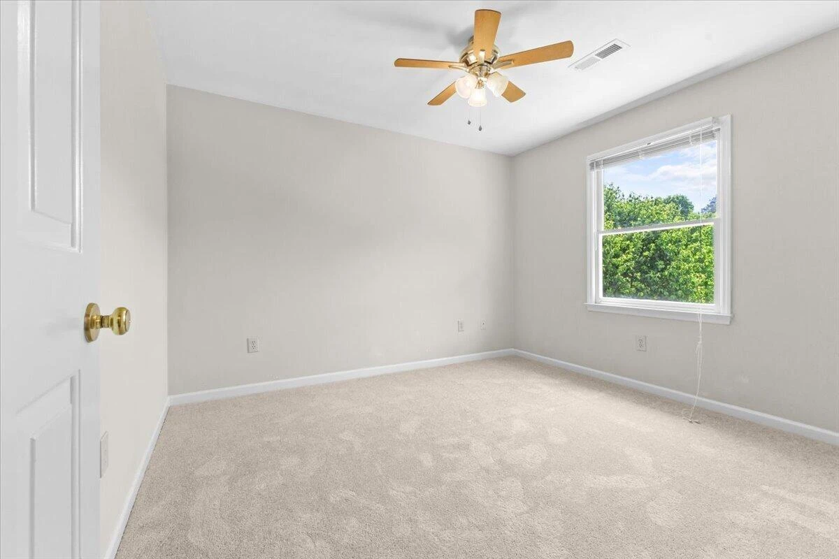 716 Debra LN - Photo 27