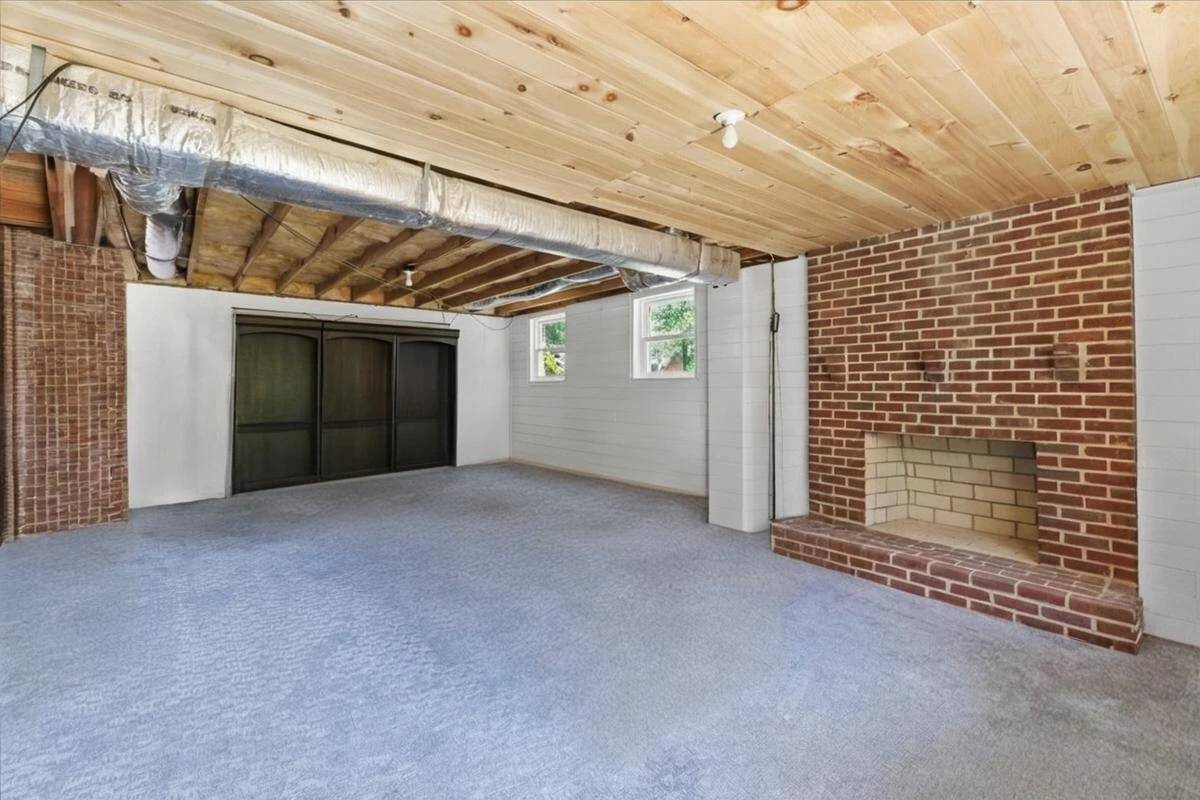 716 Debra LN - Photo 42