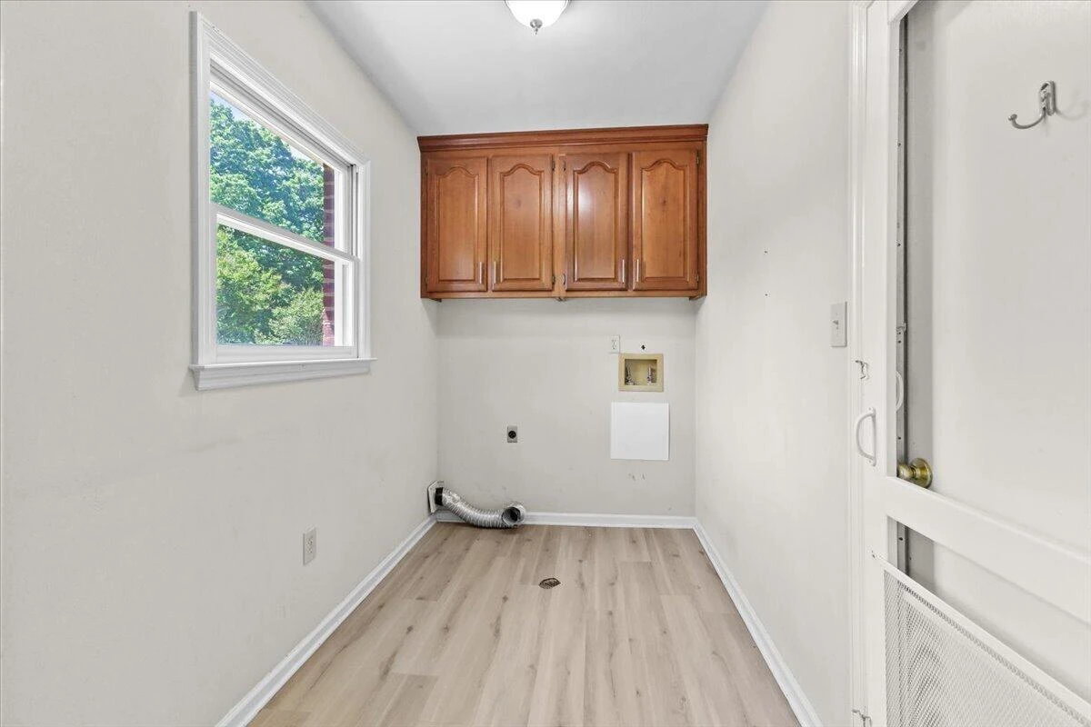 716 Debra LN - Photo 43