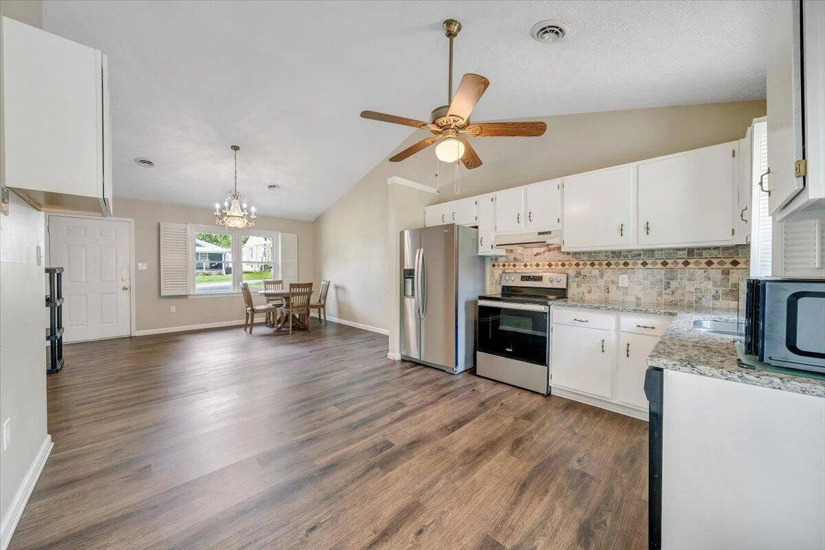1333 Thomason RD - Photo 4