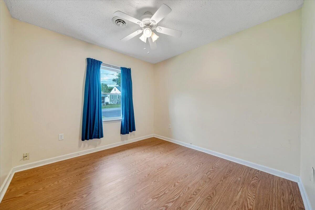 1333 Thomason RD - Photo 32