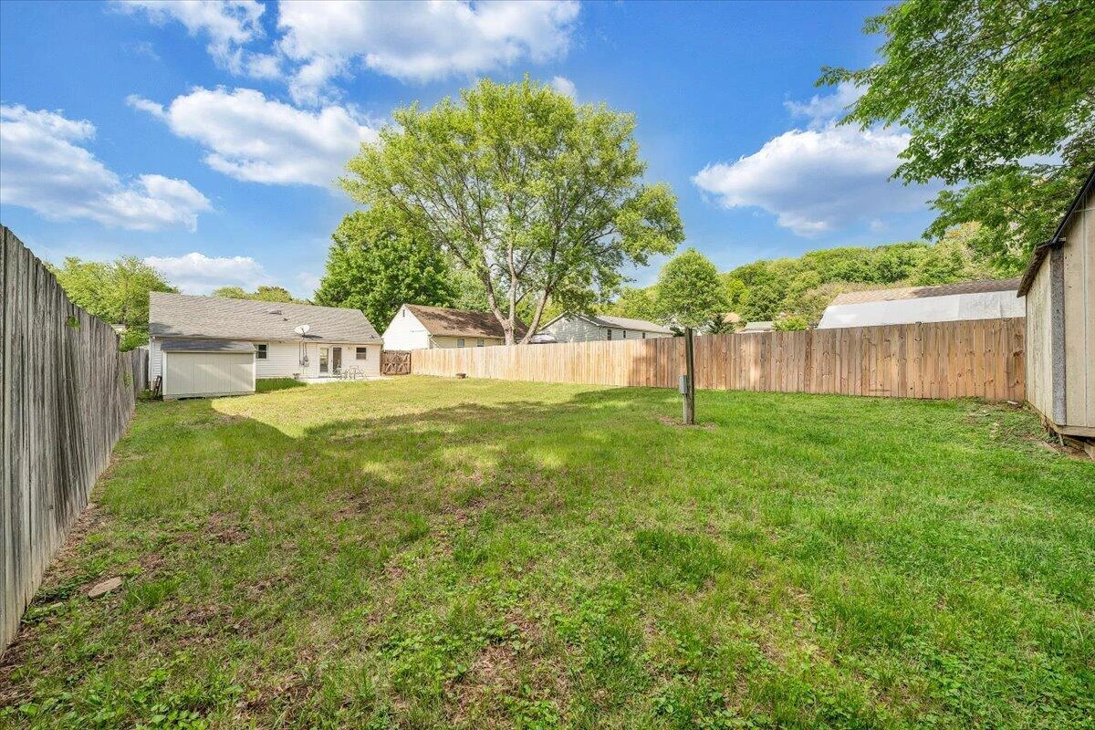 1333 Thomason RD - Photo 42