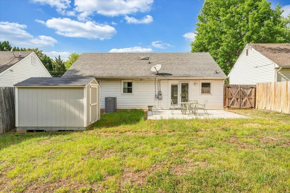 1333 Thomason RD - Photo 43