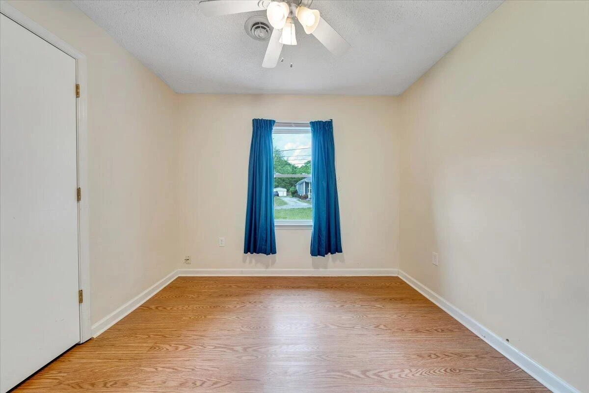1333 Thomason RD - Photo 7