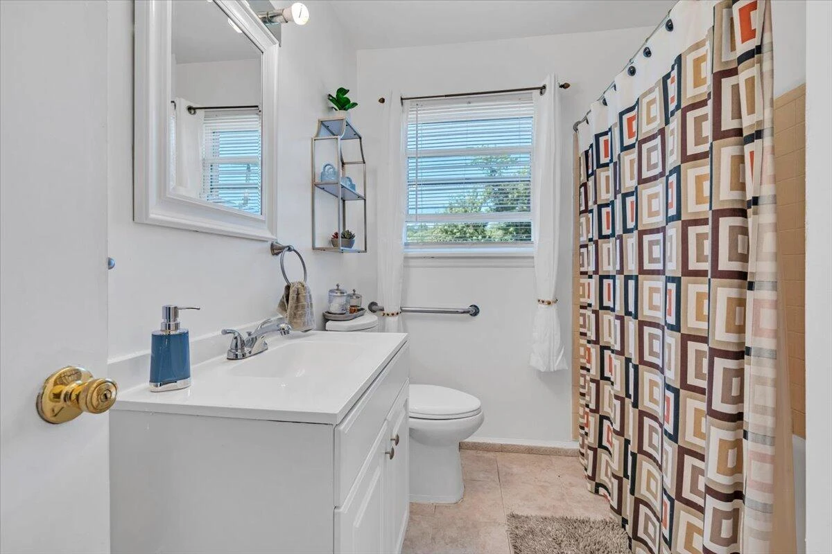 3922 Lilac AVE NW - Photo 17
