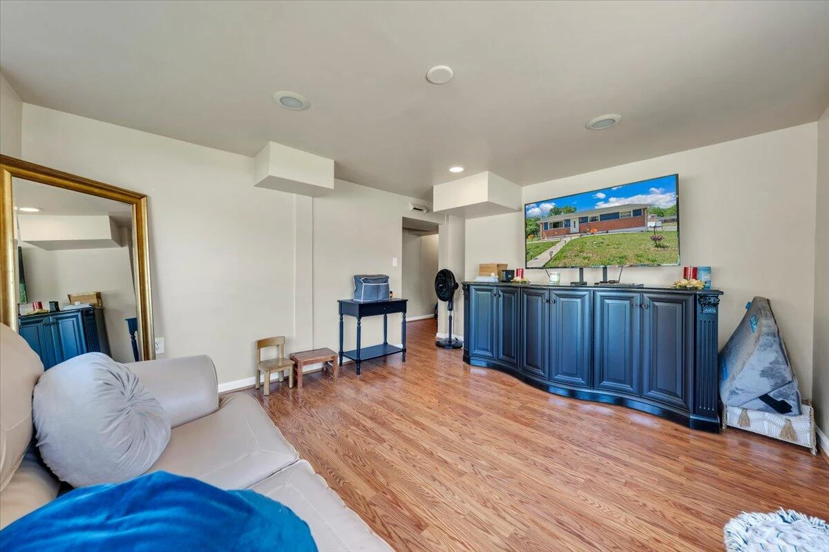 3922 Lilac AVE NW - Photo 21
