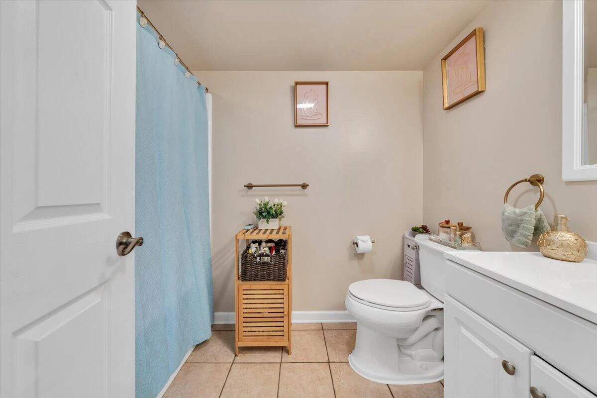 3922 Lilac AVE NW - Photo 24