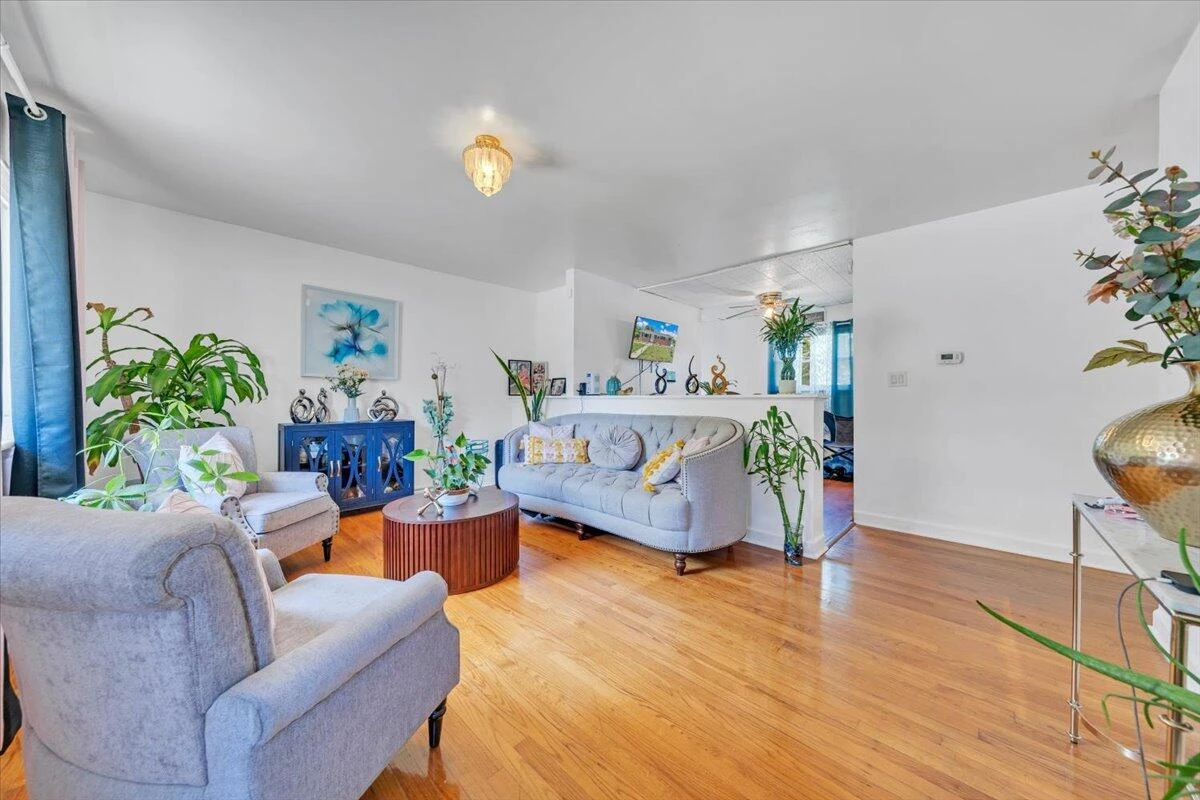 3922 Lilac AVE NW - Photo 3