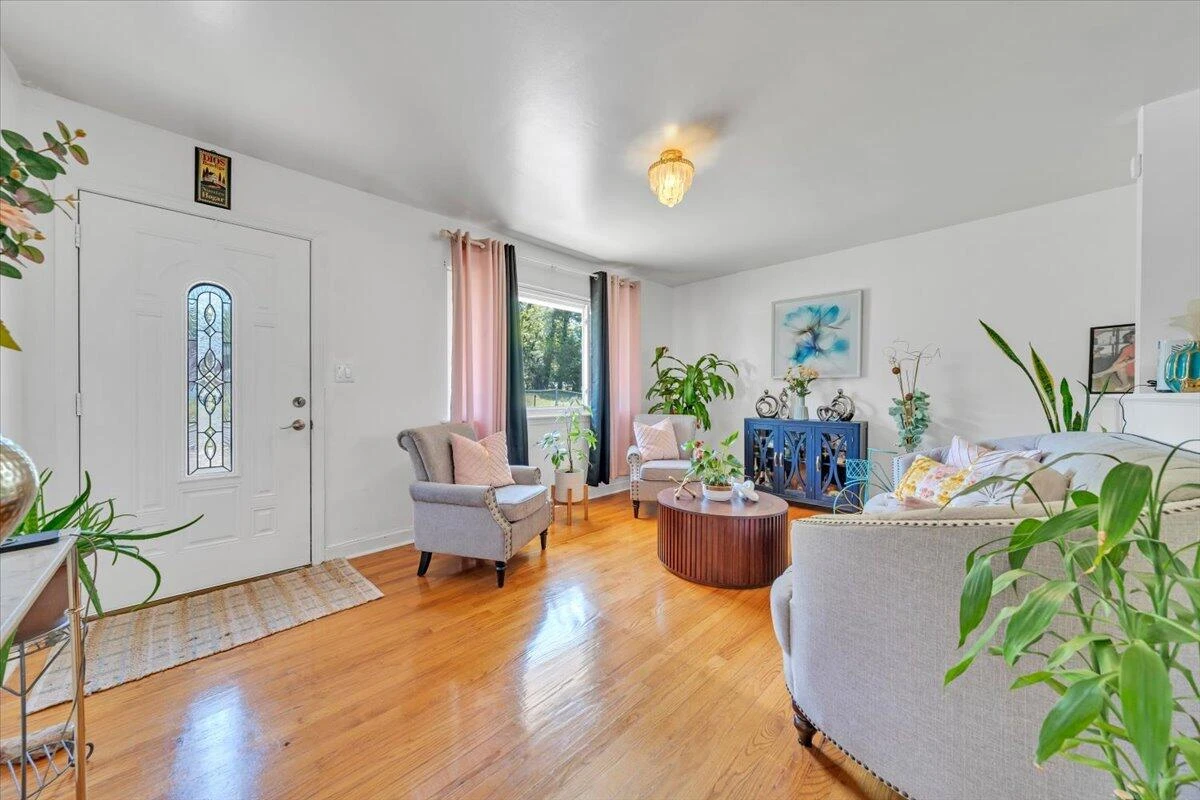 3922 Lilac AVE NW - Photo 5